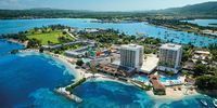 Huatulco: 4-Nt All-Incl. Luxe Beach Trip w/Air